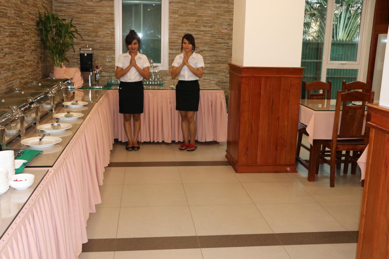 פנום פן Relax Hotel מראה חיצוני תמונה